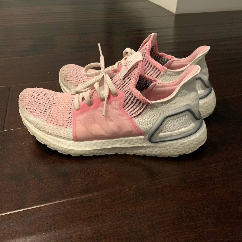 Adidas Ultraboost 19 Women’s size 9